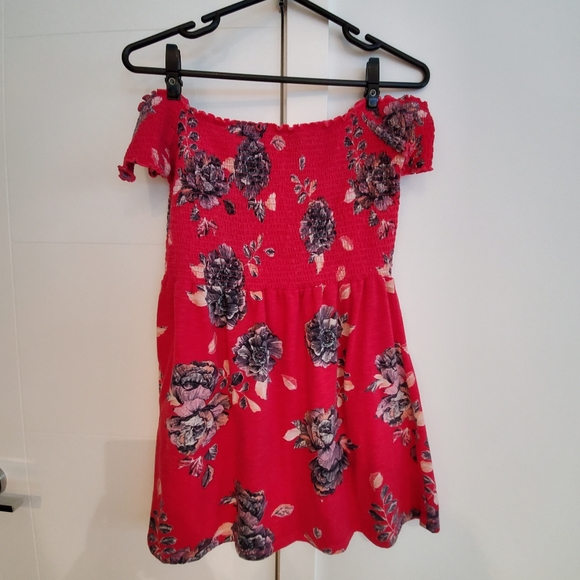 Fuscia Shirred Bodice Off the Shoulder Dress - Picture 7 of 7
